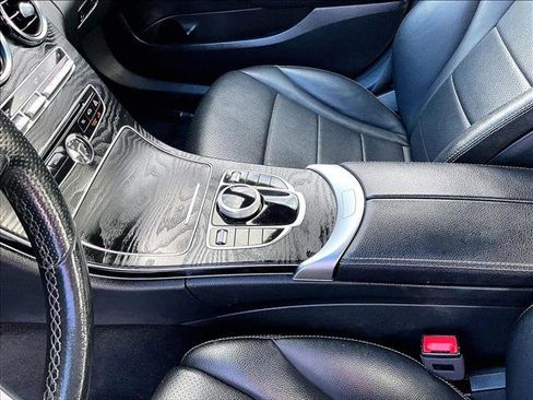 Used 2018 Mercedes-Benz C 300 4MATIC Sedan image 15