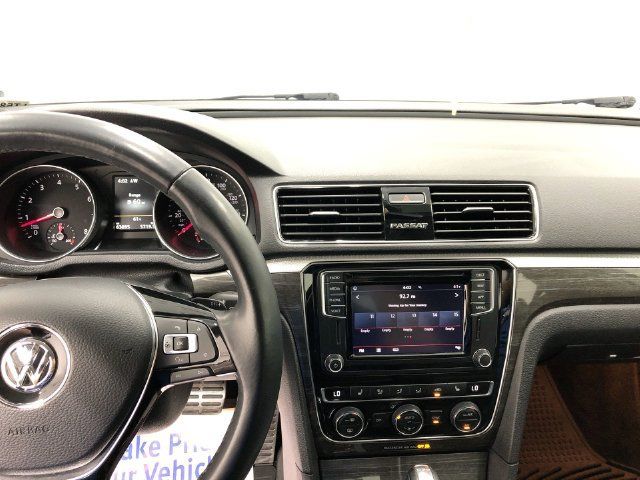 Used 2018 Volkswagen Passat 3.6 SEL Premium FWD image 19
