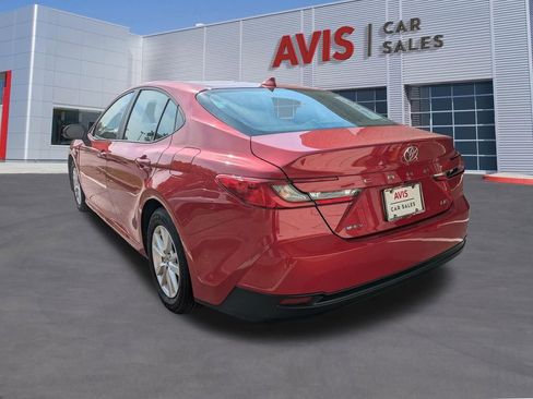 Used 2025 Toyota Camry LE FWD image 9