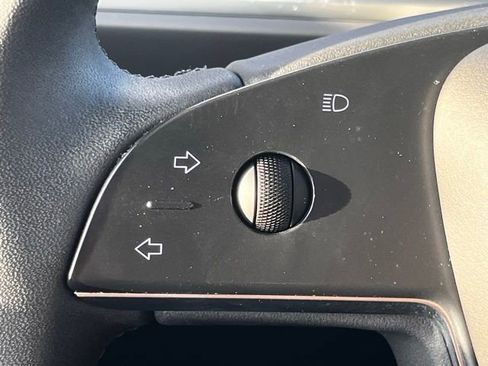 Used 2024 Tesla Model X image 21