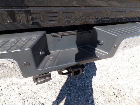 Used 2015 Ford F250 Lariat w/ Lariat Ultimate Package image 11