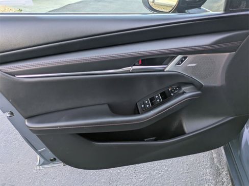 Used 2023 MAZDA MAZDA3 s image 11