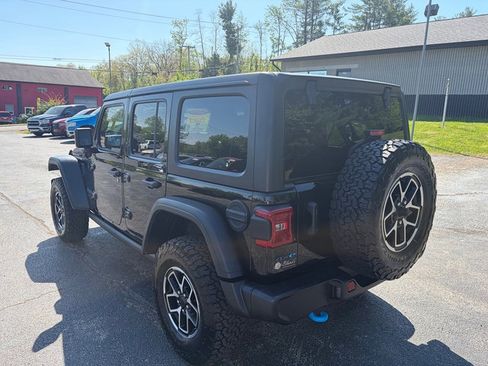 Used 2023 Jeep Wrangler Unlimited Rubicon 4xe AWD/4WD image 9