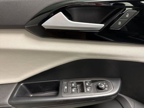 New 2026 Volkswagen Taos S FWD image 10