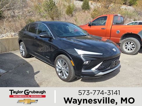 Used 2024 Buick Envista Avenir image 1