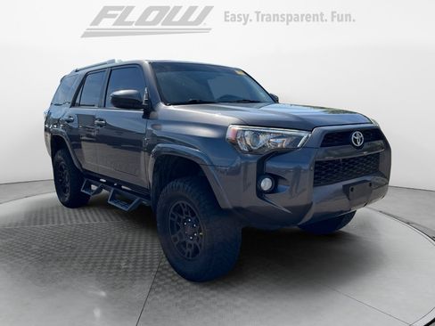 Used 2018 Toyota 4Runner SR5 AWD/4WD image 1