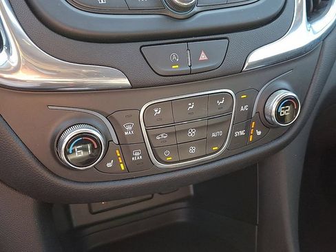 Used 2023 Chevrolet Equinox LT AWD/4WD image 20