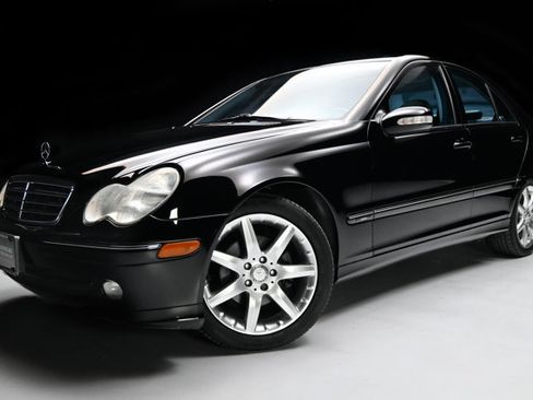 Used 2003 Mercedes-Benz C 230 Sedan image 16
