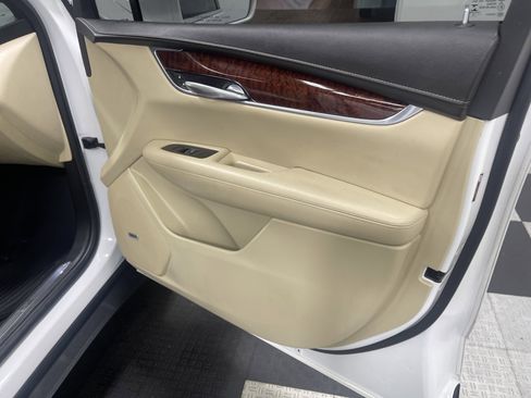 Used 2019 Cadillac XT5 Luxury image 26