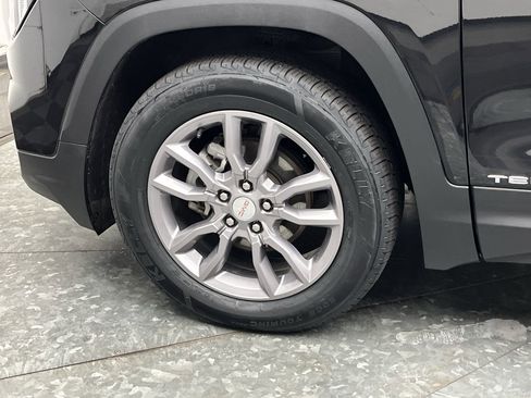 Certified 2024 GMC Terrain SLT image 33