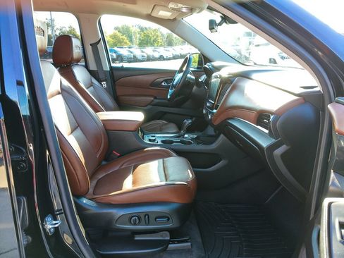 Used 2019 Chevrolet Traverse High Country w/ LPO, Floor Liner Package AWD/4WD image 23