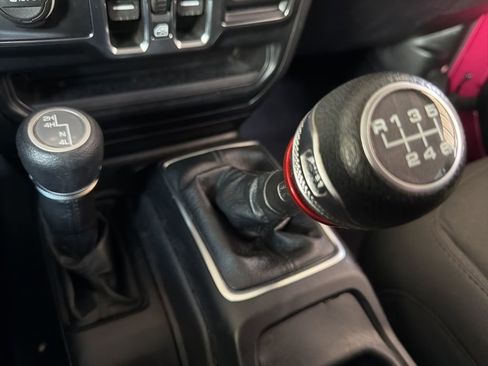 Used 2022 Jeep Wrangler Unlimited Sport image 41