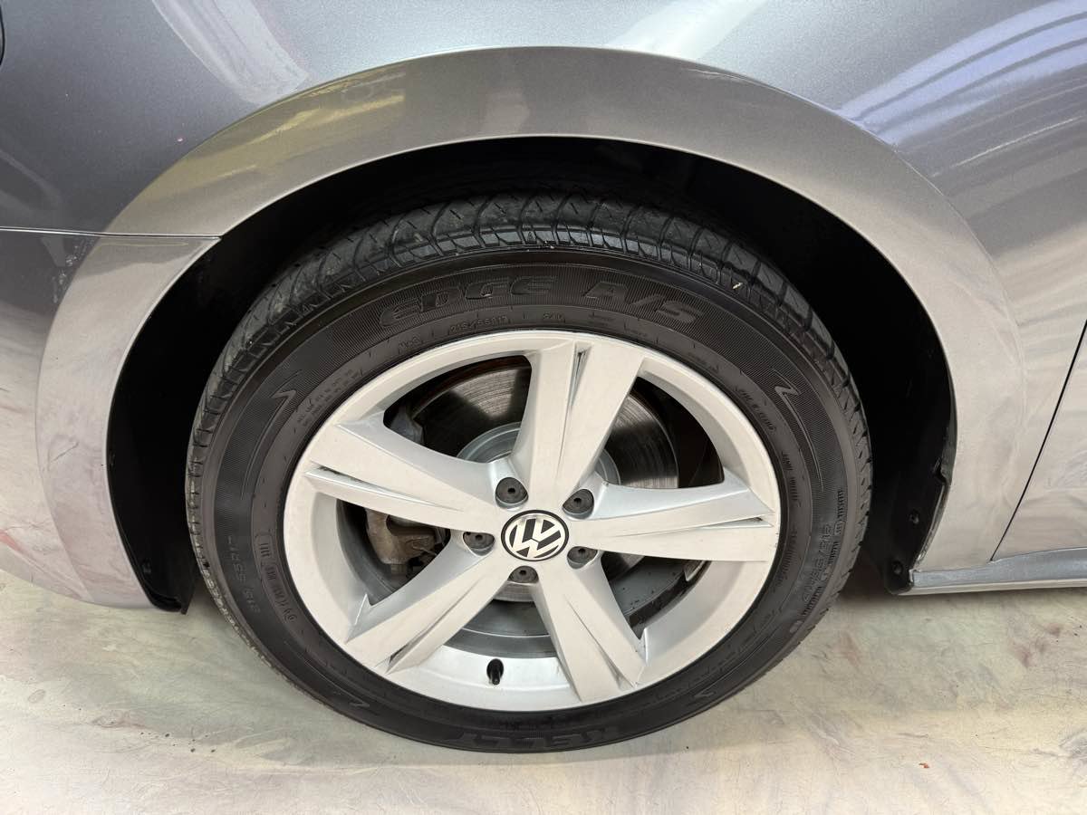 Used 2013 Volkswagen Passat 2.5 SE FWD image 34