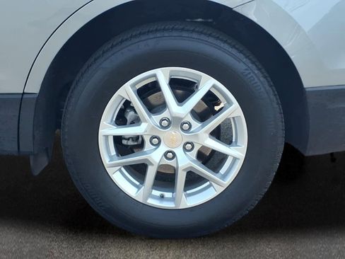 Used 2024 Chevrolet Equinox LT AWD/4WD image 10