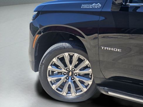 Used 2025 Chevrolet Tahoe High Country AWD/4WD image 25