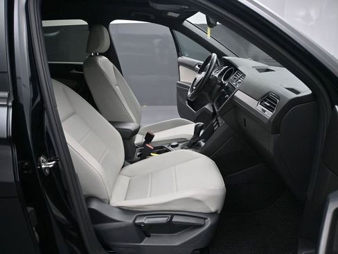 Used 2021 Volkswagen Tiguan SE R-Line AWD/4WD image 14