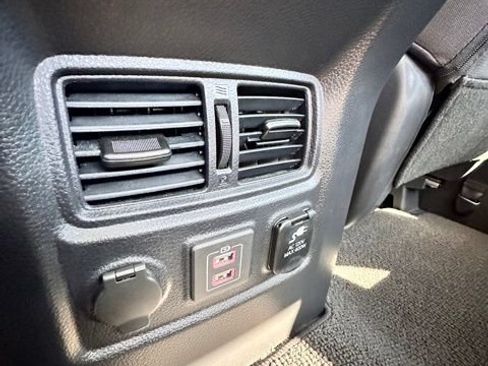 Certified 2024 Nissan Titan SV w/ SV Convenience Package RWD image 31