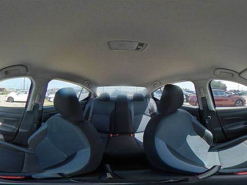 Used 2025 Nissan Versa SV FWD image 36
