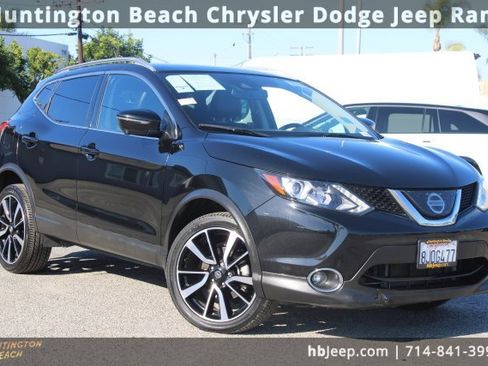 Used 2019 Nissan Rogue Sport SL w/ Premium Package image 1