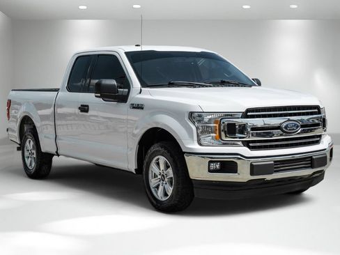 Used 2018 Ford F150 XLT w/ Equipment Group 301A Mid RWD image 5