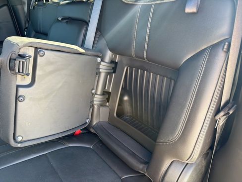 Used 2019 Chevrolet Silverado 1500 High Country w/ Technology Package image 38