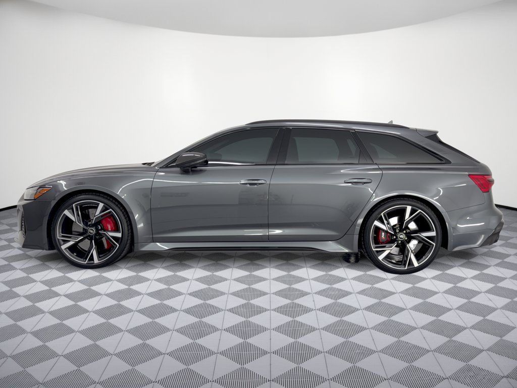 Used 2022 Audi RS 6 AWD/4WD image 2