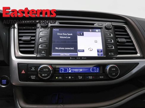 Used 2019 Toyota Highlander Limited Platinum AWD/4WD image 12