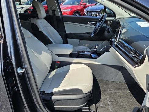 Used 2023 Kia Sportage EX image 13