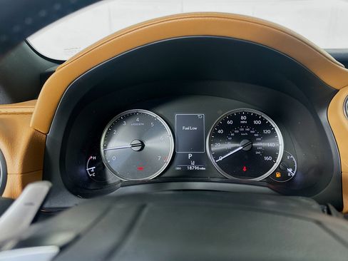 Used 2025 Lexus IS 350 F Sport RWD image 19