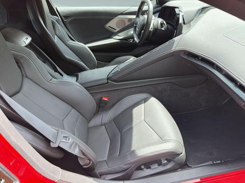 Used 2025 Chevrolet Corvette Z06 RWD image 30