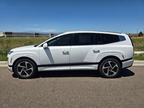 New 2026 Hyundai Ioniq 9 Calligraphy AWD/4WD image 2