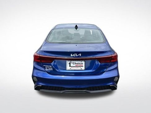 Used 2023 Kia Forte LXS FWD image 5