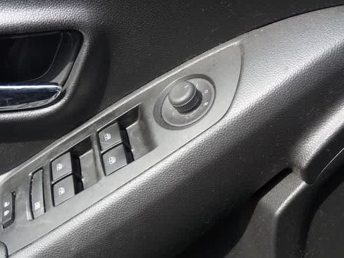 Used 2022 Chevrolet Trax LT w/ Sport Edition AWD/4WD image 7