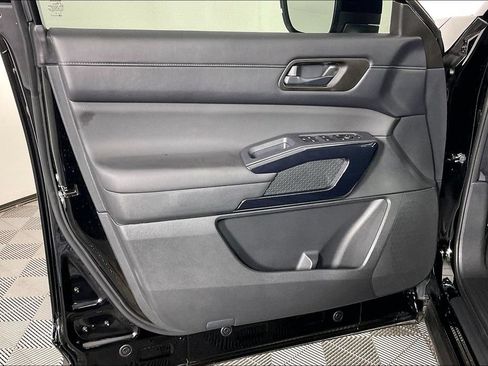 Certified 2025 Nissan Pathfinder S AWD/4WD image 21