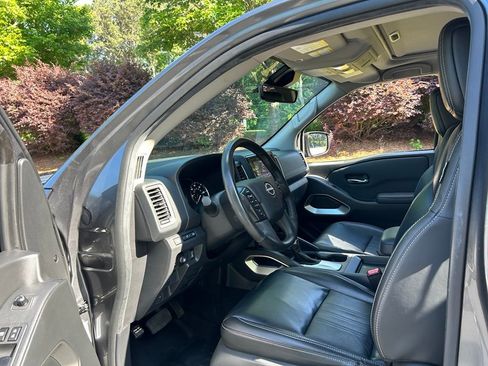 Used 2023 Nissan Frontier SV w/ SV Premium Package RWD image 44
