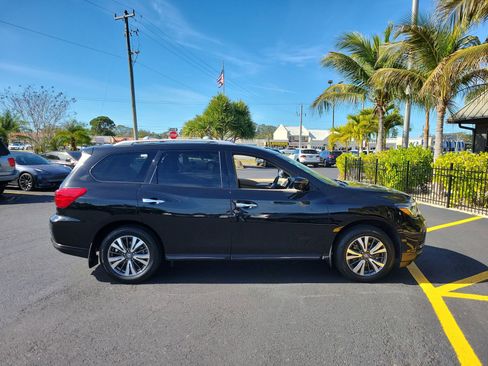 Used 2017 Nissan Pathfinder SL w/ SL Premium Package image 5