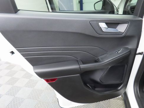 Used 2023 Ford Escape SE image 54