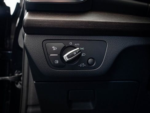 Used 2024 Audi Q5 e Premium image 43