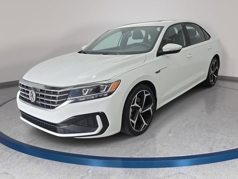 Used 2021 Volkswagen Passat 2.0T R-Line FWD image 1