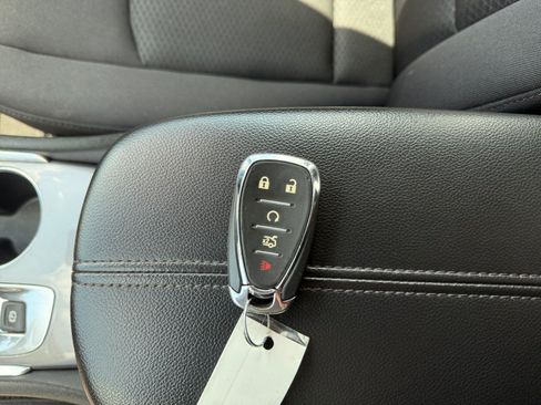 Used 2023 Chevrolet Malibu LT FWD image 29
