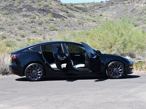 Used 2022 Tesla Model 3 Performance AWD/4WD image 10