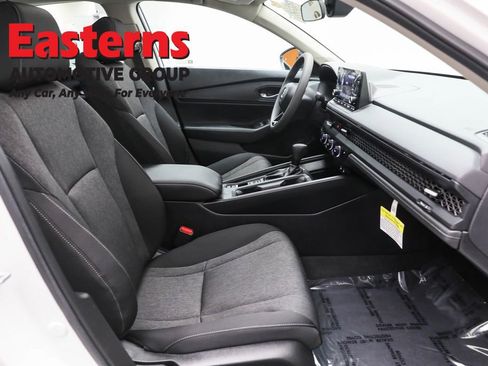 Used 2025 Honda Accord SE image 23