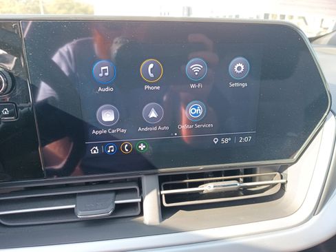 Used 2024 Chevrolet Trax RS w/ Driver Confidence Package image 14