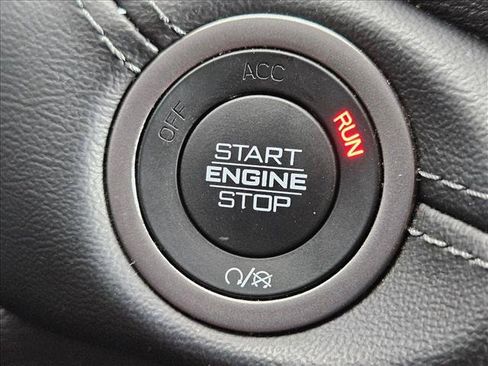 Used 2024 Dodge Durango SXT w/ SXT Blacktop Group RWD image 12