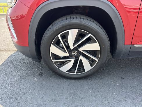 Used 2024 Volkswagen Atlas SEL AWD/4WD image 10