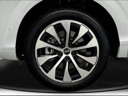 New 2026 Audi Q3 quattro 2.0T AWD/4WD image 16