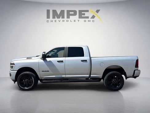 Used 2026 RAM 2500 Big Horn AWD/4WD image 2