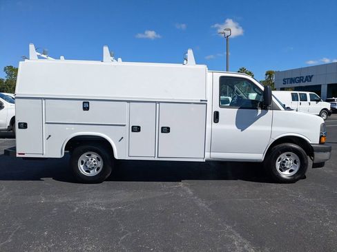 New 2025 Chevrolet Express 3500 w/ Power Convenience Package image 3