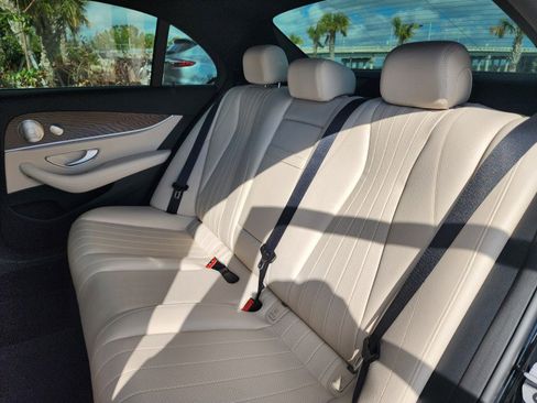 Used 2023 Mercedes-Benz E 350 4MATIC Sedan image 11