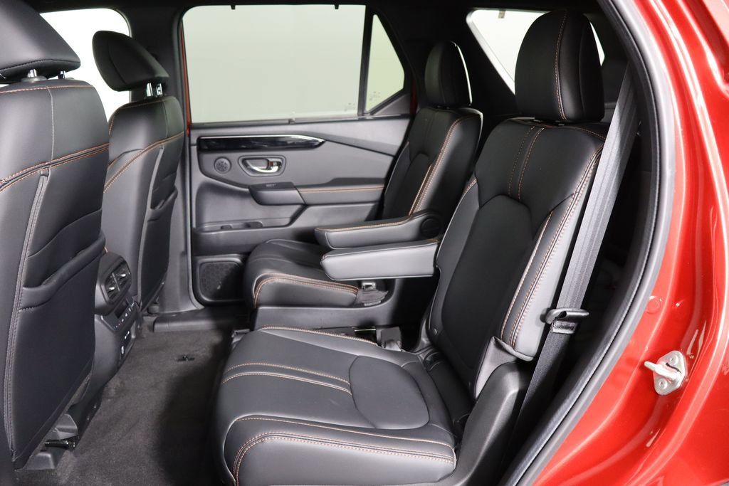 Used 2024 Honda Pilot TrailSport image 15